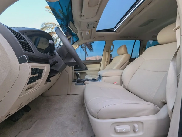 TOYOTA LAND CRUISER 2020 GXR V8 GCC IN EXCELLENT CONDITION