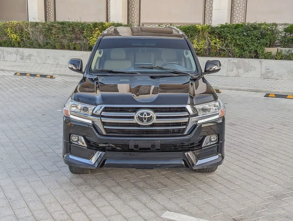 TOYOTA LAND CRUISER 2020 GXR V8 GCC IN EXCELLENT CONDITION