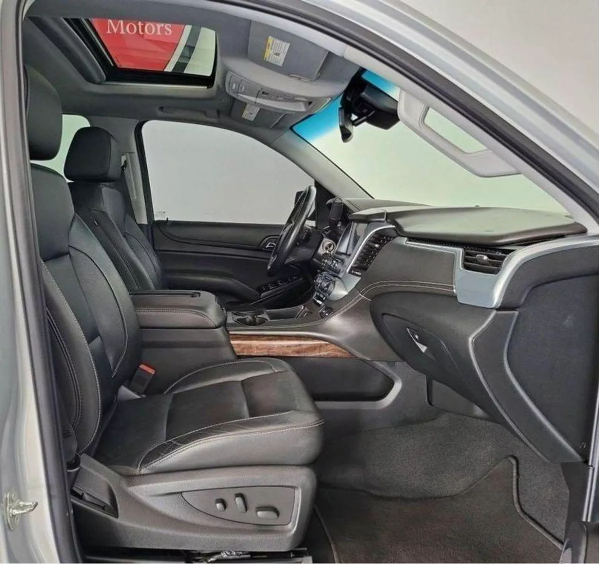 Chevrolet Suburban LT SR/NAV/DVD/COOL BOX LT SUNROOF  8CYL- 5.3L USA SPECIFICATION-ORIGINAL PAINT/ CLEAN TITLE-11-0