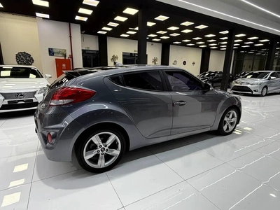 Hyundai Veloster Korean clean title-5