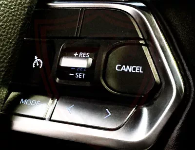 Toyota Land Cruiser GXR Toyota Land Cruiser | 3.5 L | 2022 | GCC | Accident-Free | In Excellent Condition | 3679 P.M-13