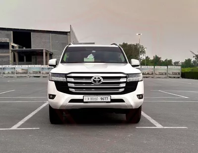 Toyota Land Cruiser GXR Toyota Land Cruiser | 3.5 L | 2022 | GCC | Accident-Free | In Excellent Condition | 3679 P.M-1