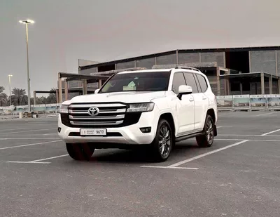 Toyota Land Cruiser GXR Toyota Land Cruiser | 3.5 L | 2022 | GCC | Accident-Free | In Excellent Condition | 3679 P.M-2