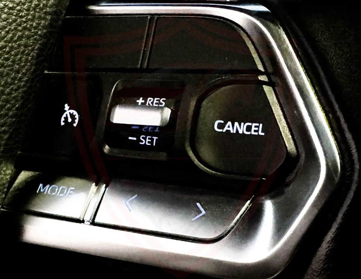 Toyota Land Cruiser GXR Toyota Land Cruiser | 3.5 L | 2022 | GCC | Accident-Free | In Excellent Condition | 3679 P.M-13-0