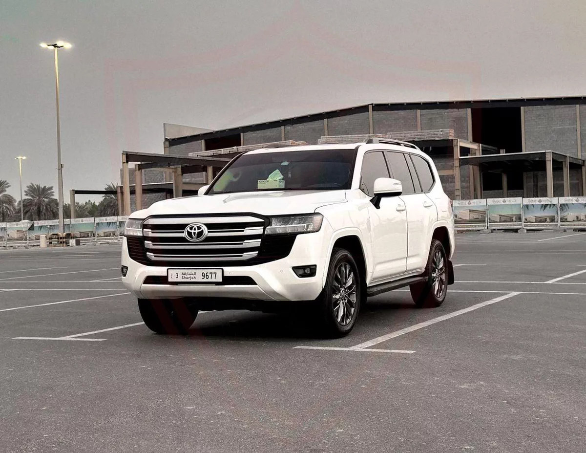 Toyota Land Cruiser GXR Toyota Land Cruiser | 3.5 L | 2022 | GCC | Accident-Free | In Excellent Condition | 3679 P.M-2-0
