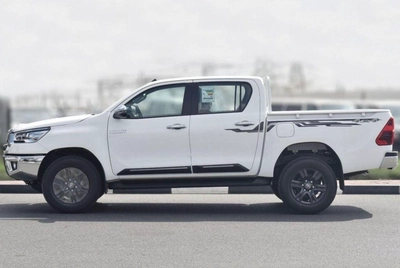 Toyota Hilux TOYOTA HILUX SR5  4X4 2.7L AT, AUTO AC, DISPLAY & RR-3