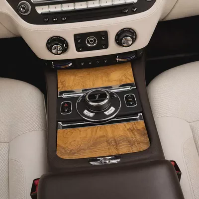 AED 309,950 CASH • Rolls-Royce Ghost  • 1 Year Warranty-10