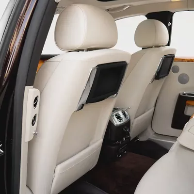 AED 309,950 CASH • Rolls-Royce Ghost  • 1 Year Warranty-13