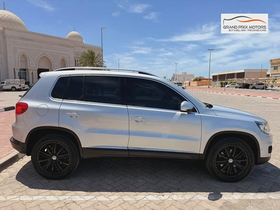 Volkswagen Tiguan SEL 2.0 TSI 4Motion 2014 GCC Specs With Service History In Perfect Condition-3