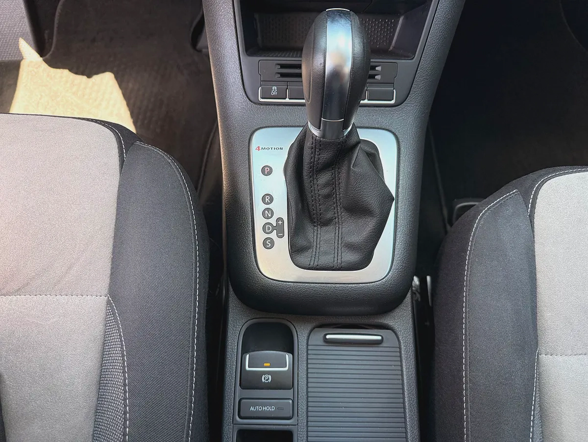 Volkswagen Tiguan SEL 2.0 TSI 4Motion 2014 GCC Specs With Service History In Perfect Condition