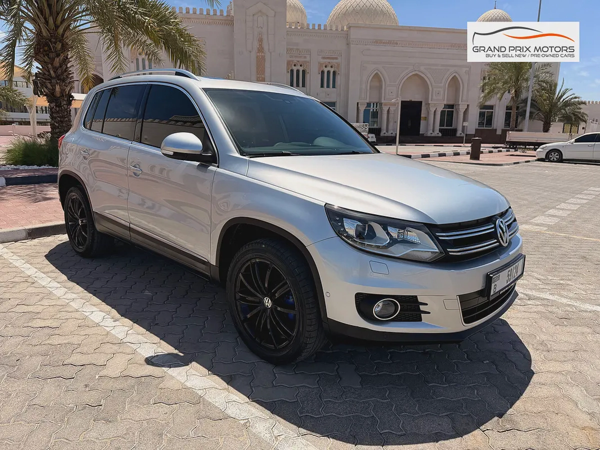 Volkswagen Tiguan SEL 2.0 TSI 4Motion 2014 GCC Specs With Service History In Perfect Condition