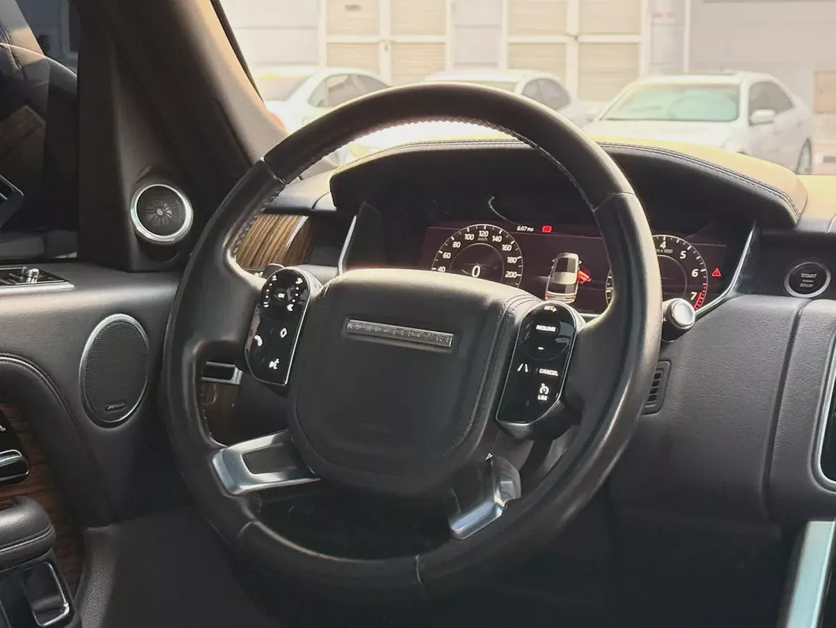 Land Rover Range Rover vogue 2018 GCC-12-12