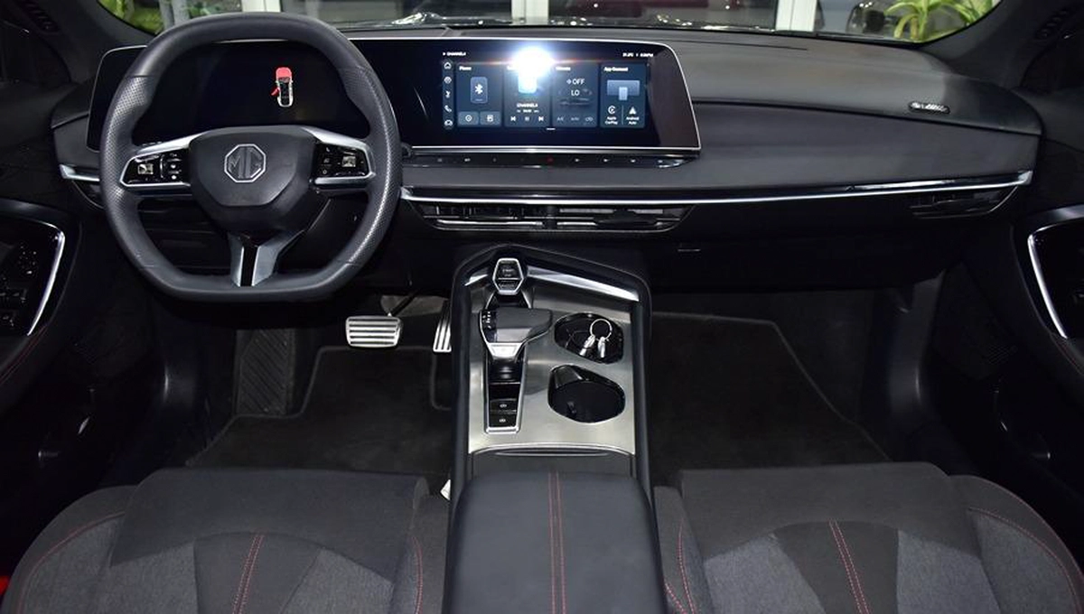 MG 7 ( 2025 Model ) in Grey Color GCC Specs-5-5