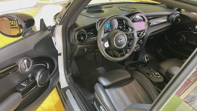 Mini Cooper S Gcc Specs Full Option 100% Original Paint Single Owner Under Warranty Well Maintained-11