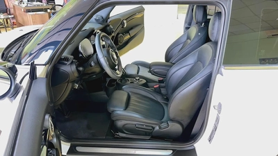 Mini Cooper S Gcc Specs Full Option 100% Original Paint Single Owner Under Warranty Well Maintained-13