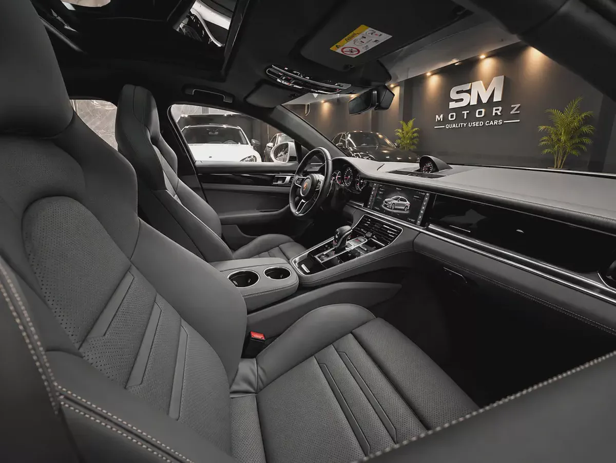 Huge Option | Porsche Serviced | Rare Color | Warranty | GCC-10-10
