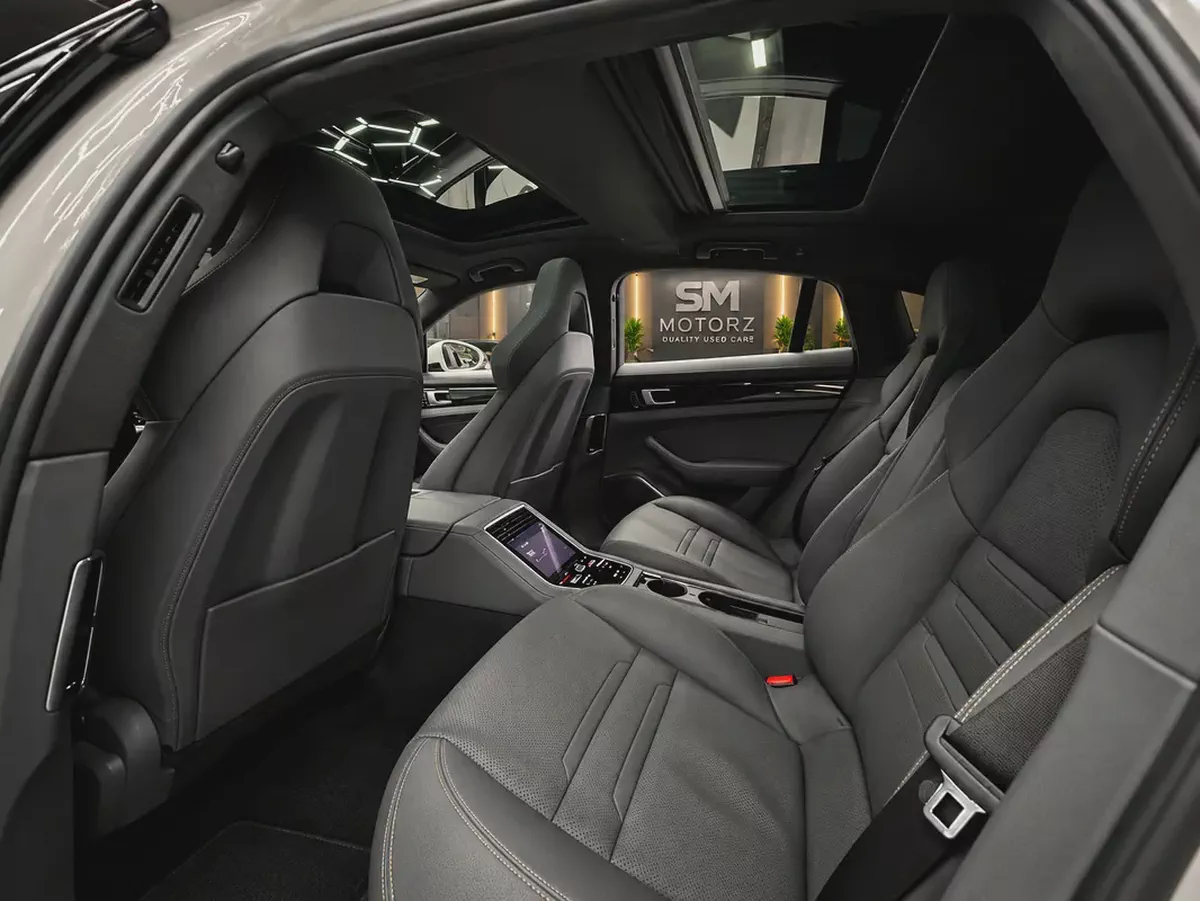 Huge Option | Porsche Serviced | Rare Color | Warranty | GCC-11-11