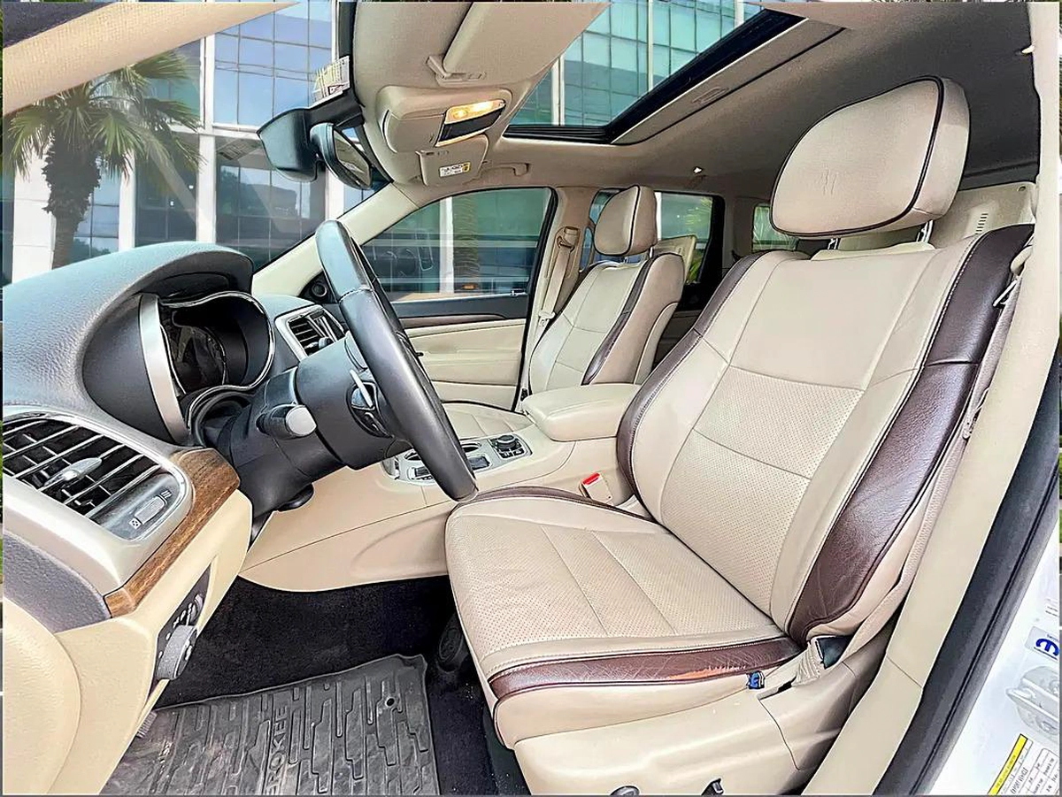 2017 Jeep Grand Cherokee Exclusive - GCC Specs | Original paint-9-9