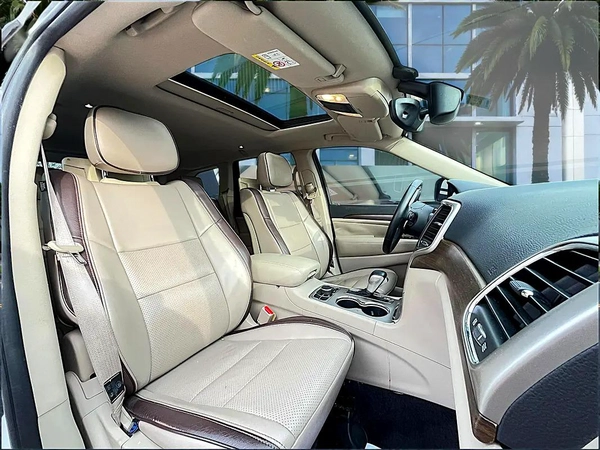 2017 Jeep Grand Cherokee Exclusive - GCC Specs | Original paint