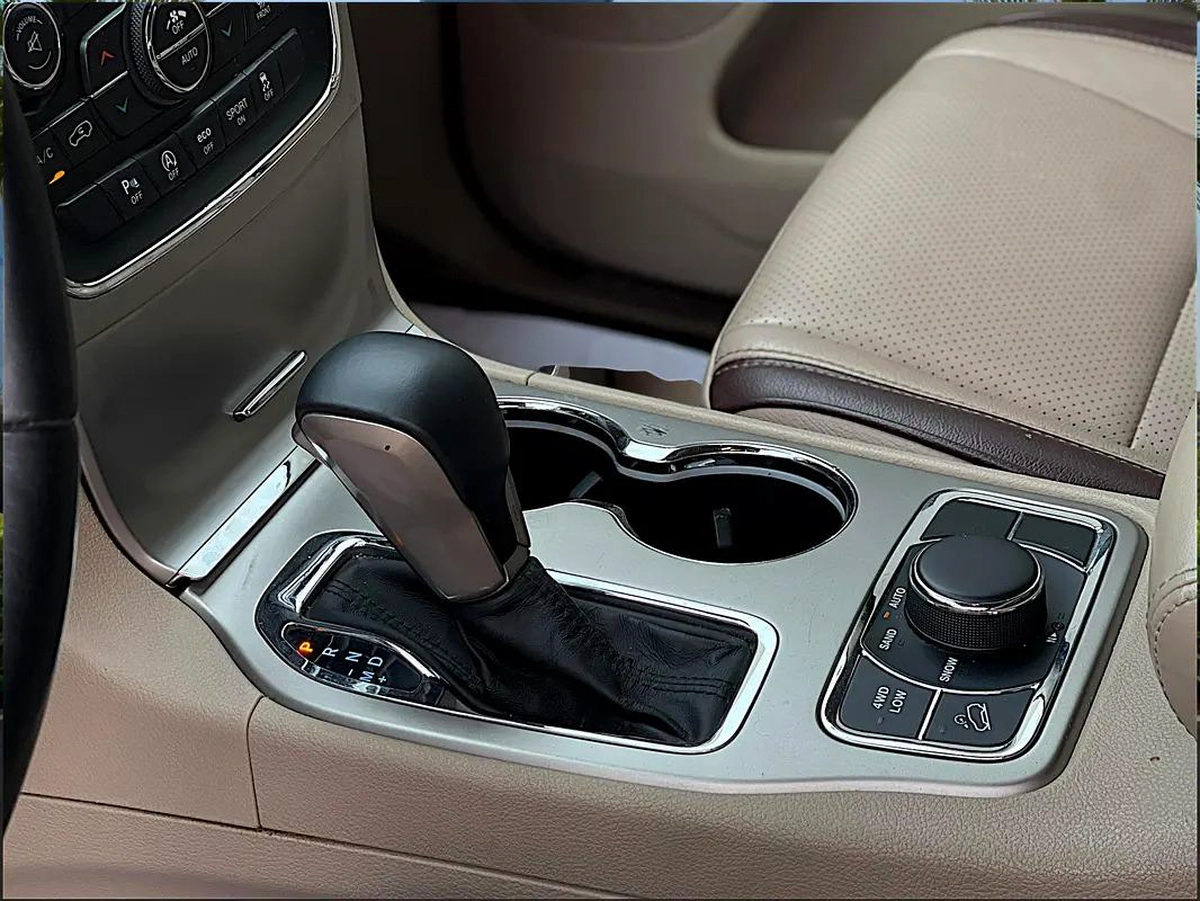 2017 Jeep Grand Cherokee Exclusive - GCC Specs | Original paint-17-17