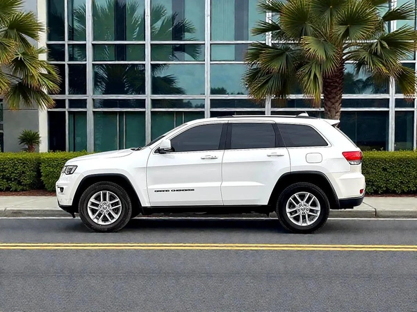 2017 Jeep Grand Cherokee Exclusive - GCC Specs | Original paint