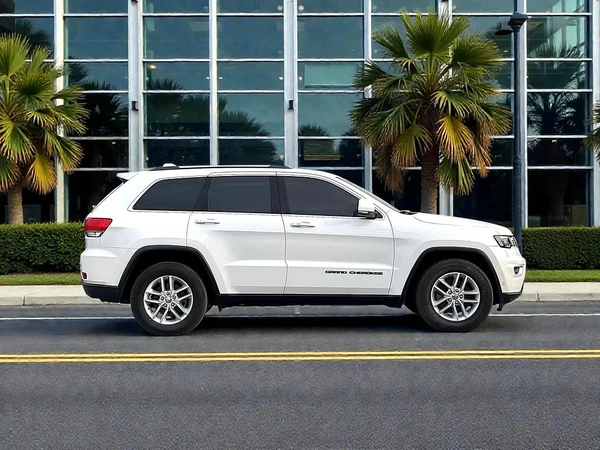 2017 Jeep Grand Cherokee Exclusive - GCC Specs | Original paint
