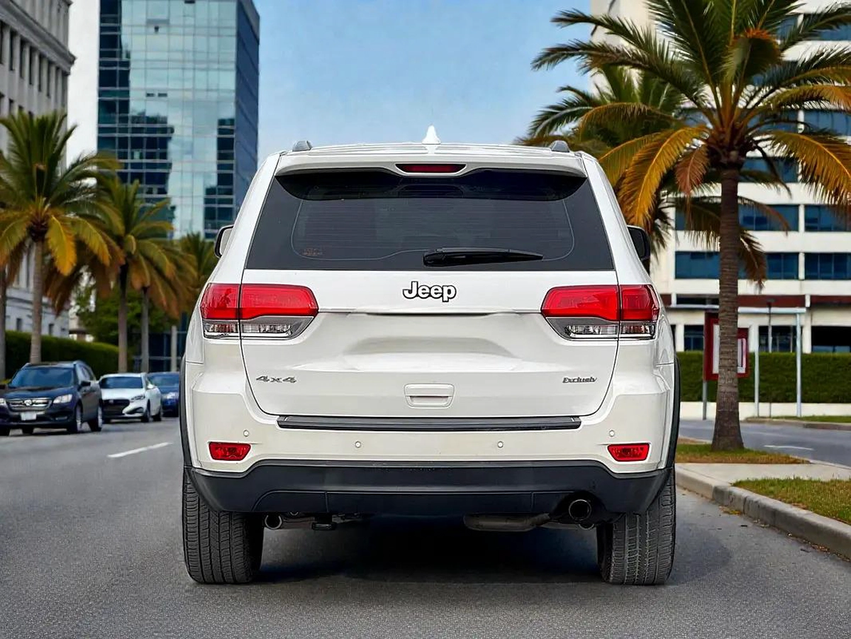 2017 Jeep Grand Cherokee Exclusive - GCC Specs | Original paint-15-15