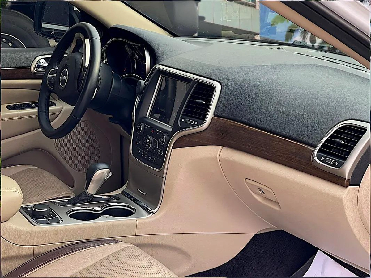 2017 Jeep Grand Cherokee Exclusive - GCC Specs | Original paint-3-3