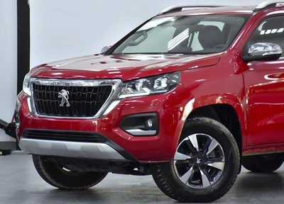 Peugeot Landtrek 4WD ( 2023 Model ) in Red Color GCC Specs-4