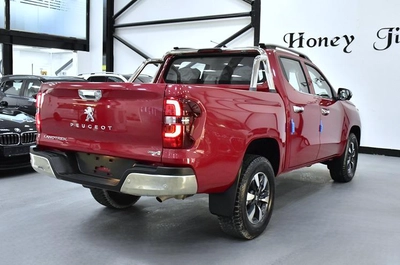 Peugeot Landtrek 4WD ( 2023 Model ) in Red Color GCC Specs-8