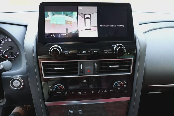 NISSAN Patrol-2024-LE PLATINUM-BLACK EDITION-33000KM-UNDER WARRANTY-GCC SPECS