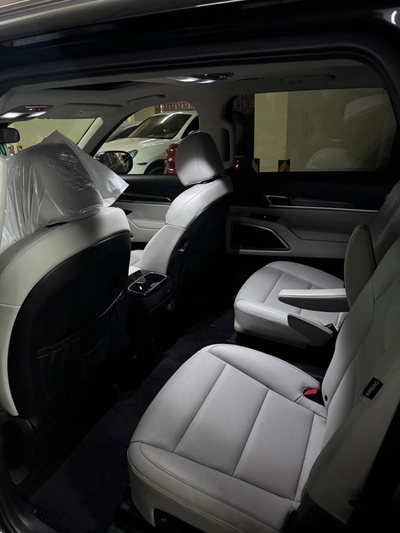 KIA TELLURIDE, S - 2025 like New low mileage 13,000km-1