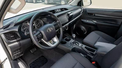 Toyota Hilux GLX DC 2.7P AT  mid option 4X4 MY2025 – WHITE-11