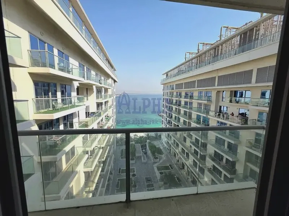 Spacious 2BR Unfurnished Apartment | Pacific Tonga-1-1