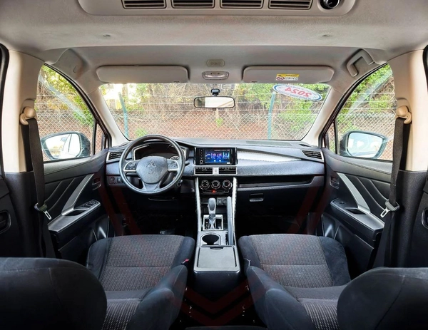 Mitsubishi Xpander Mid 1.5L Mitsubishi Xpander | 1.5 L | 2024 | GCC | Accident-Free