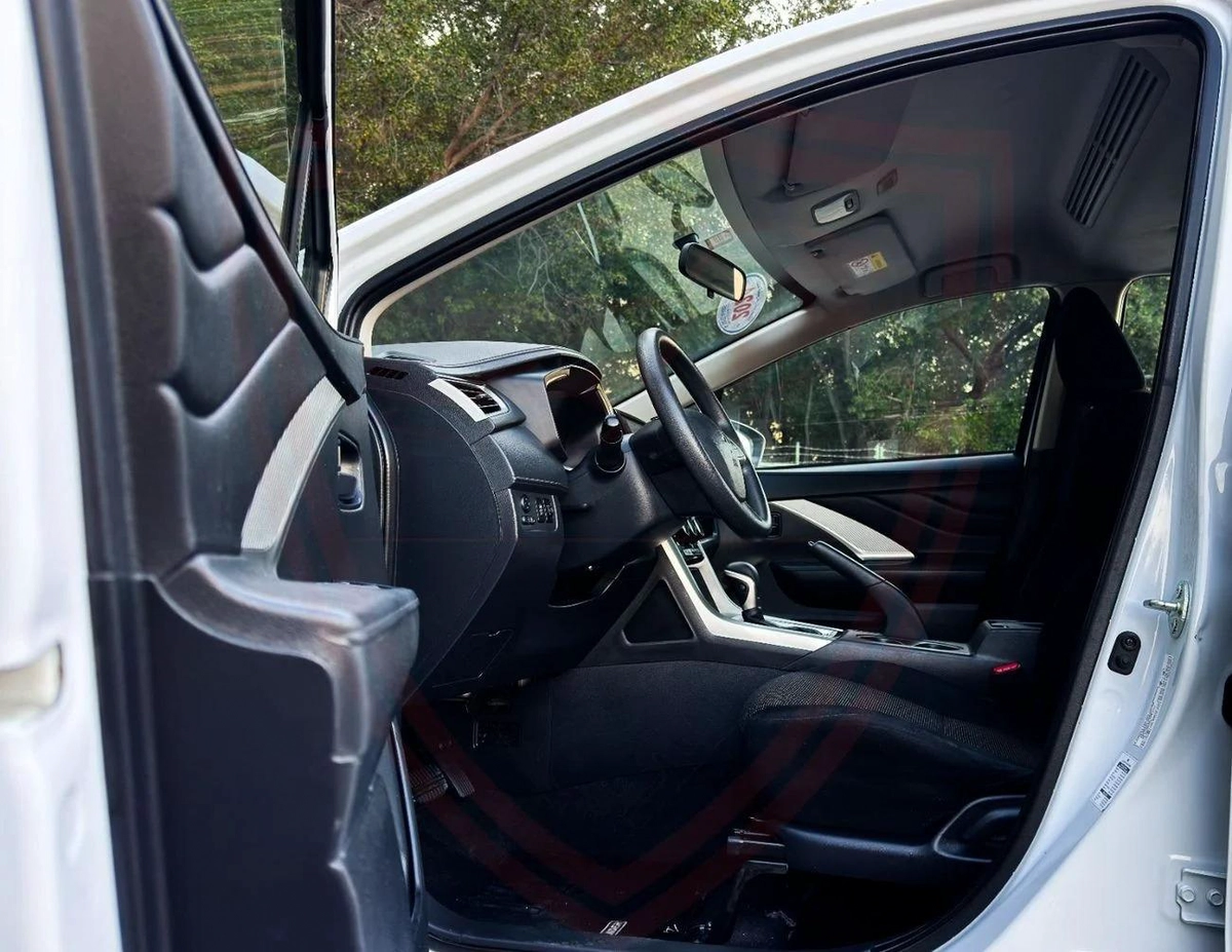 Mitsubishi Xpander Mid 1.5L Mitsubishi Xpander | 1.5 L | 2024 | GCC | Accident-Free-6-6