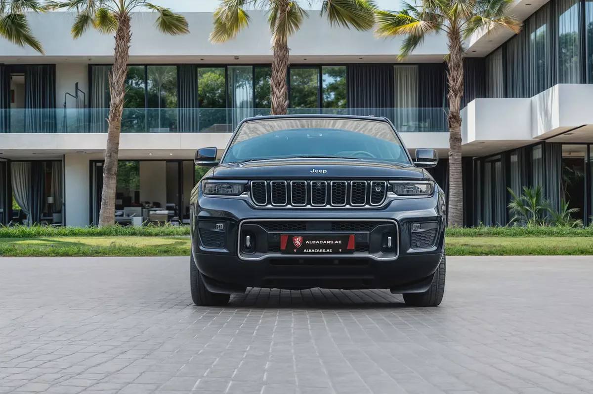 3,623 P.M |  Grand Cherokee Overland | 0% Downpayment | Perfect Condition!-3-3