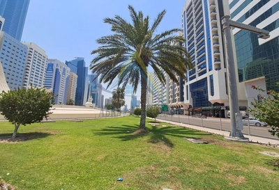 WHOLE BUILDING FOR SALE IN M-10, MUSSAFAH INDUSTRIAL AREA-3
