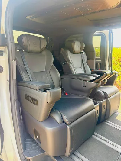 2024 Lexus LM 350h 7-Seater-7
