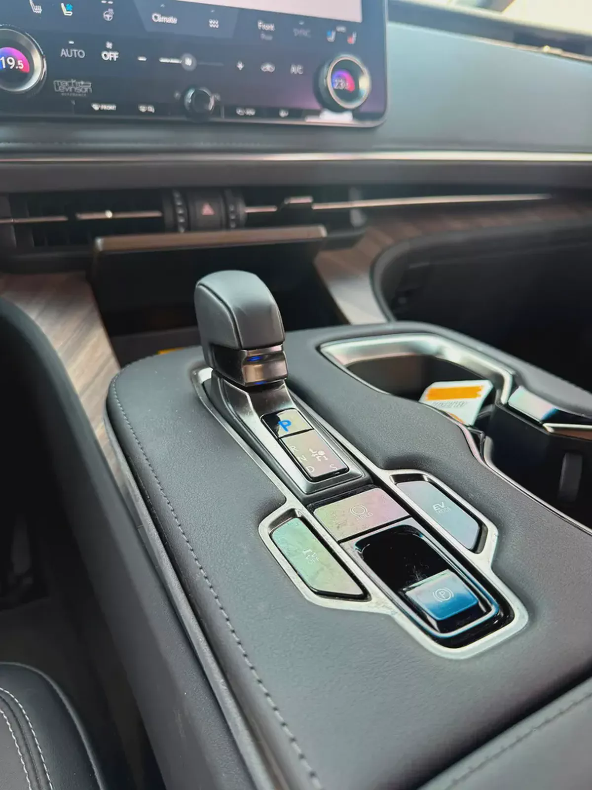 2024 Lexus LM 350h 7-Seater-11-11