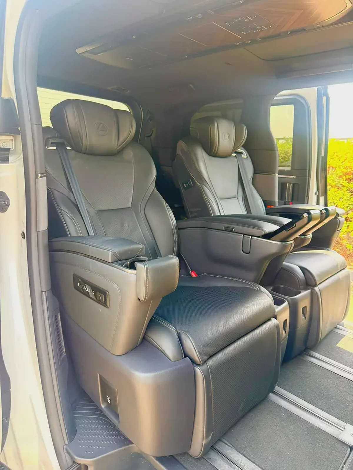 2024 Lexus LM 350h 7-Seater-7-7
