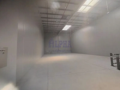 Large Sizes Warehouses | 1000 sqm | 3000 Kw| Al Hamra freezone-6