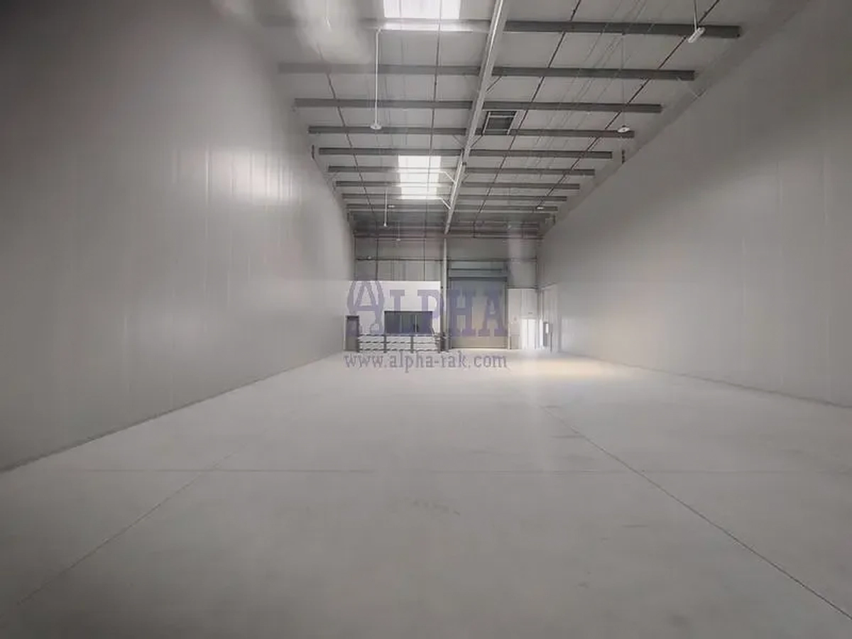 Large Sizes Warehouses | 1000 sqm | 3000 Kw| Al Hamra freezone-5-5