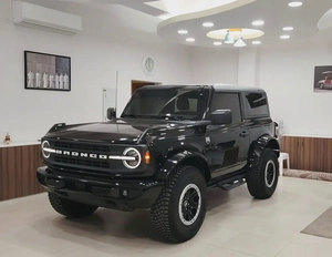 2023 Ford Bronco Base - American Specs - Like New!