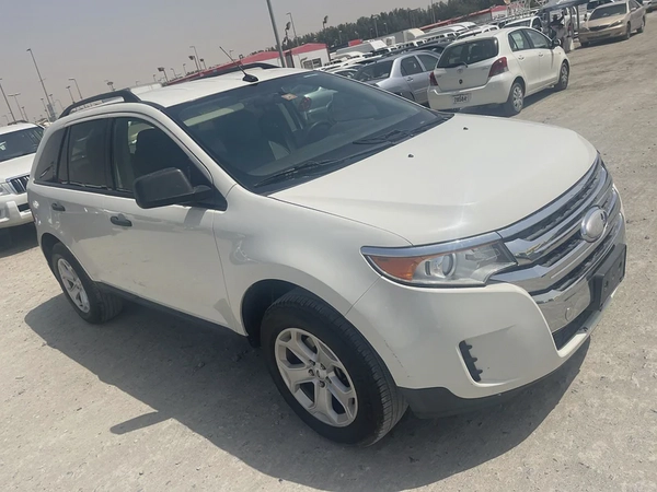 Ford Edge 2013 white color GCC calen car