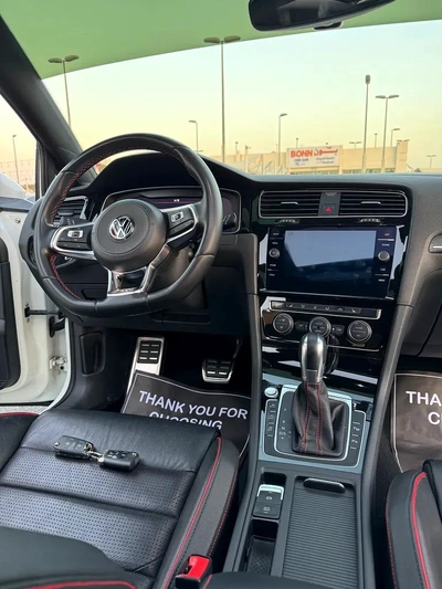 جولف GTI موديل 2019 خليجى بانوراما قل اوبشن صبغ الوكاله مفتاحين الوكاله-3