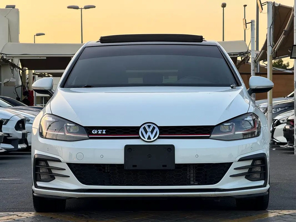 جولف GTI موديل 2019 خليجى بانوراما قل اوبشن صبغ الوكاله مفتاحين الوكاله-6-6
