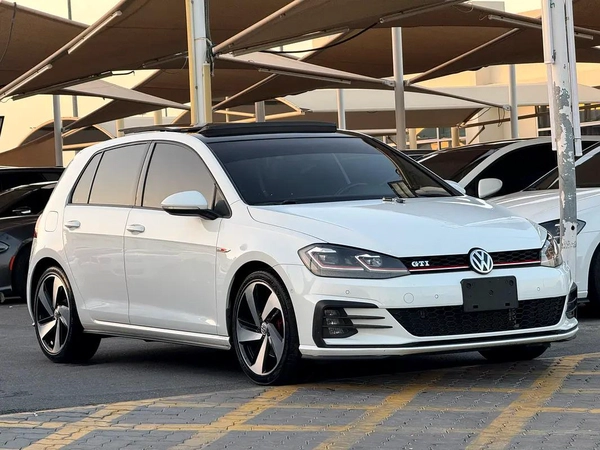جولف GTI موديل 2019 خليجى بانوراما قل اوبشن صبغ الوكاله مفتاحين الوكاله