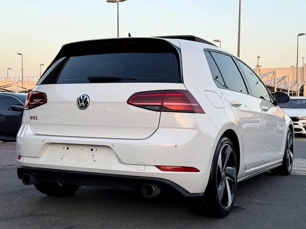 جولف GTI موديل 2019 خليجى بانوراما قل اوبشن صبغ الوكاله مفتاحين الوكاله