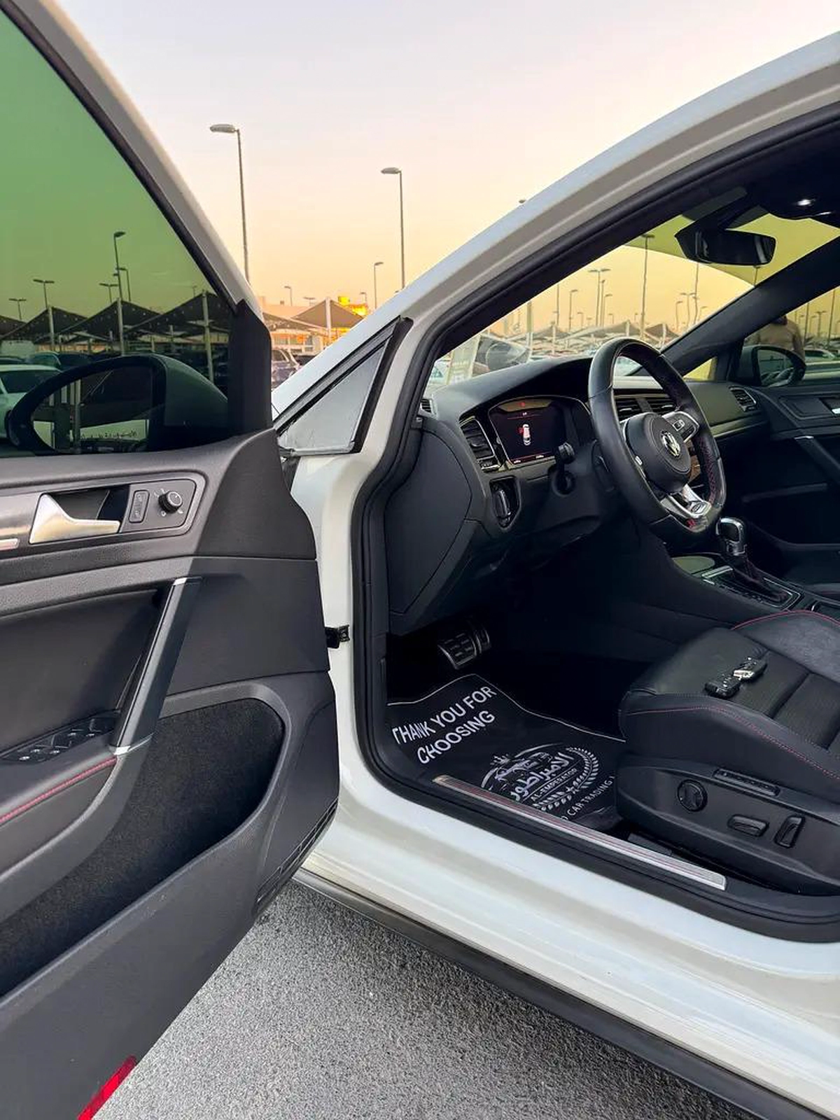 جولف GTI موديل 2019 خليجى بانوراما قل اوبشن صبغ الوكاله مفتاحين الوكاله-5-5